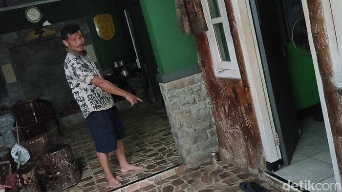 1763485528141-sadad-tunjukan-teras-yang-tiba-tiba-panas-1763450548505_169