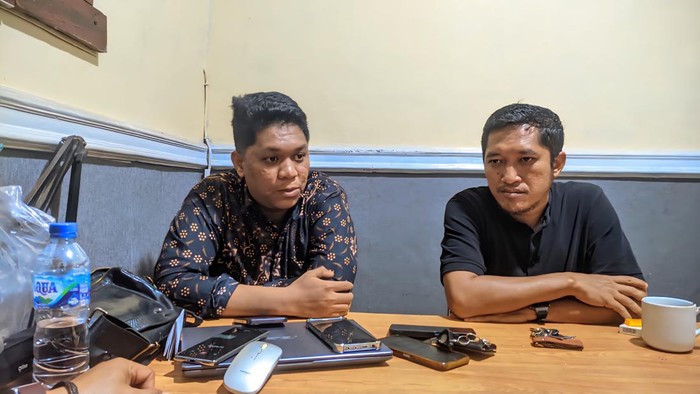 1763658312030-kuasa-hukum-es-sukma-regian-dan-saeful-anwar-1763651755087_169