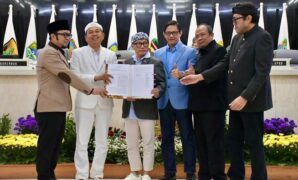 1763895955581-penetapan-perda-apbd-jabar-2026-1763865513842_169