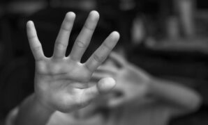 1764111878497-ilustrasi-bullying_169