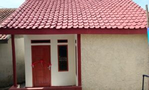 1764155137650-rumah-mak-osa-usai-diperbaiki-1764140598832_169