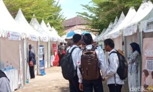 1764241519495-job-fair-di-indramayu-1764232674542_169