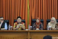 1764263114268-ketua-komisi-1-dprd-kota-bandung-radea-respati-paramudhita-1764229415712_169