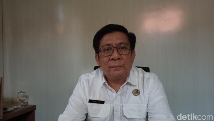 1764349505556-kepala-dlh-indramayu-dedi-agus-permadi-1764329773623_169