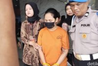 1764392745161-sari-mulyani-ibu-tiri-pembunuh-balita-di-cipadung-kota-bandung-1764314496442_169