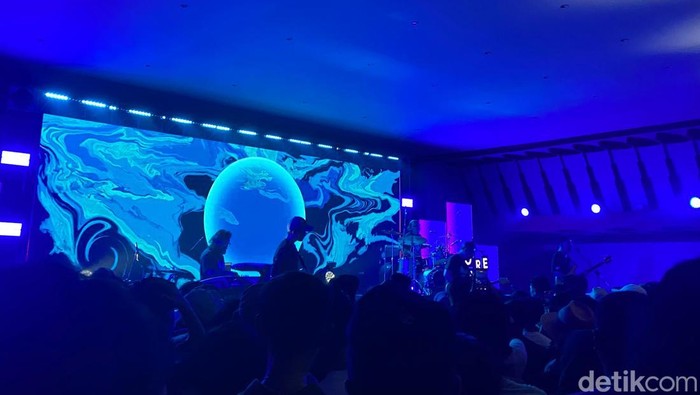 1764479088241-perform-efek-rumah-kaca-di-savoy-homan-1764466099590_169