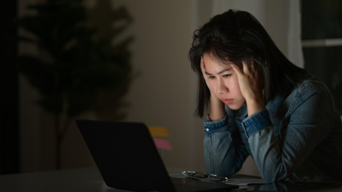 1764479096324-ilustrasi-kesehatan-mental_169