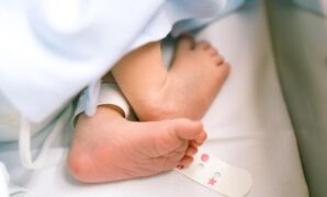 1764651935196-ilustrasi-bayi-sids-1_169