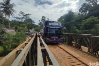1764673528230-jembatan-bailey-cikaleho-di-jalur-nasional-ciamis-cirebon-resmi-difungsikan-1764667059991_169