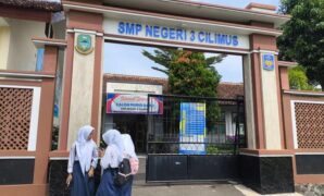 1764695142116-suasana-salah-satu-sekolah-di-kabupaten-kuningan-dan-data-rata-rata-lama-sekolah-di-kuningan-1764663541662_43