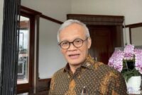 1764695145388-wakil-ketua-komisi-ii-dpr-ri-aria-bima-di-kota-sukabum-1764682232410_169