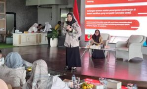 1764759963842-anggota-dprd-provinsi-jawa-barat-ineu-purwadewi-sundari-1763551886855_169