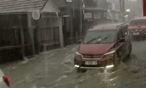 1764932741323-jalan-selabintana-sukabumi-banjir-1764931527386_169