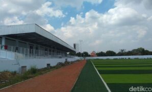 1764954316757-revitalisasi-stadion-warung-jambu-majalengka-1764919454588_169