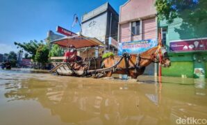 1764997522027-banjir-di-dayeuhkolot-bandung-1764905193576_169