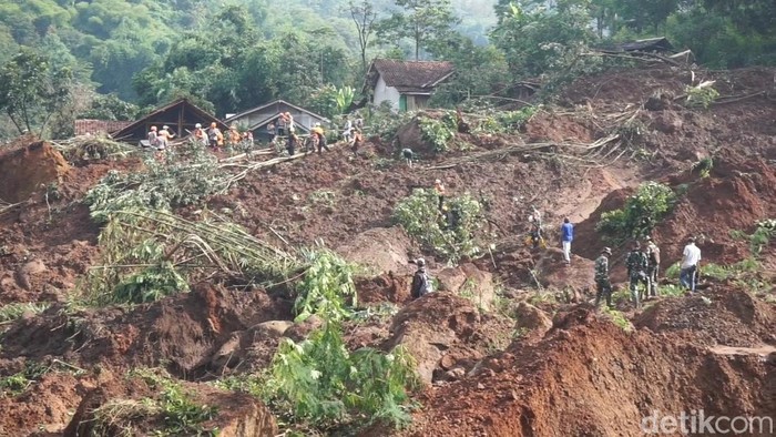 1765019121578-longsor-di-arjasari-bandung-1765001700290_169