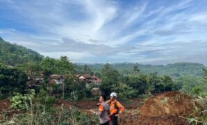 1765019123004-longsor-di-arjasari-bandung-1764994935670_169