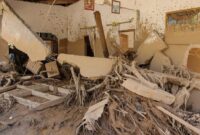 1765083896106-penampakan-sisa-terjangan-banjir-bandang-di-tapanuli-tengah-1764819468820_169