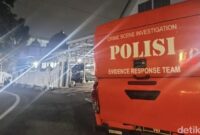 1765083901684-inafis-polres-sukabumi-kota-usai-membawa-jasad-korban-ke-rsud-syamsudin-sh-1765069842412_169