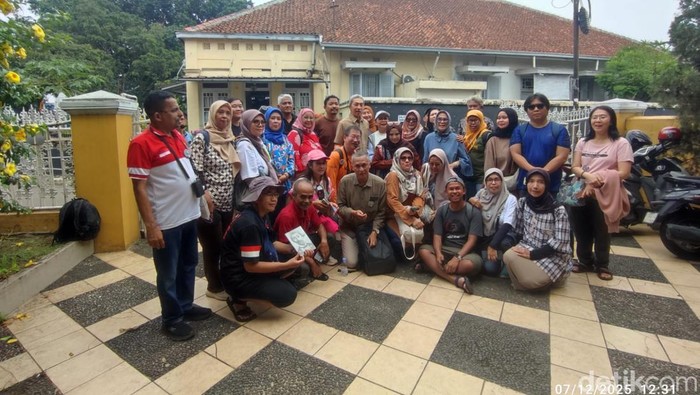 1765170308089-napak-tilas-jejak-tokoh-pers-tirto-adhi-soerjo-1765165647149_169