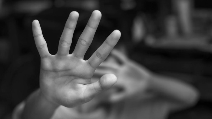 1765256729956-ilustrasi-bullying_169