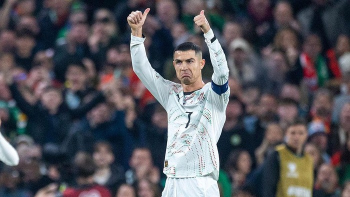 1765278320384-cristiano-ronaldo-timnas-portugal-portugal-irlandia-vs-portugal-kualifikasi-piala-dunia-2026-ronaldo-kartu-merah-1763085678160_169