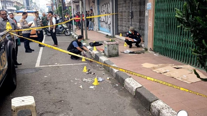 1765278326566-lokasi-penemuan-mayat-di-jalan-otista-kota-bandung-1765247766202_169