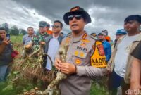 1765364717588-kapolresta-bandung-kombes-aldi-subartono-saat-wawancara-bersama-awak-media-di-mapolresta-bandung-jalan-bhayangkara-soreang-rab-1765360561694_169