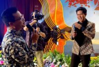 1765429531890-bupati-bandung-dadang-supriatna-bernyanyi-bersama-cakra-khan-1765424127297_169