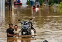 1765429532863-banjir-di-kabupaten-bandung-meluas-1765014507521_169