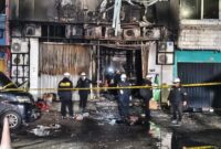 1765429533716-labfor-polri-gelar-olah-tkp-di-lokasi-kebakaran-gedung-terra-drone-di-jakpus-kurniawandetikcom-1765284085516_169