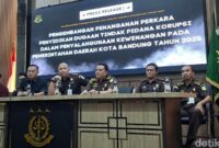 1765429535843-kejaksaan-negeri-kejari-kota-bandung-menetapkan-dua-tersangka-kasus-penyalahgunaan-wewenang-di-pemkot-bandung-1765364599002_169