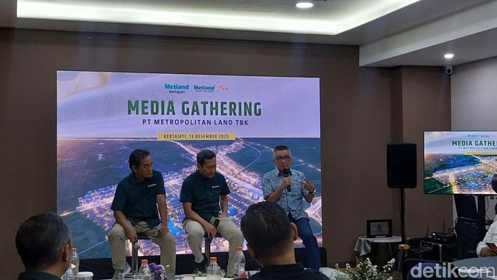 1765667074844-kepala-pelaksana-bp-kawasan-rebana-helmi-yahya-sebut-investasi-di-kawasan-rebana-mulai-tumbuh-1765634137669_169