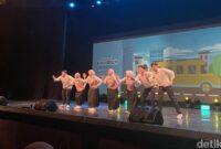 1765731919716-keseruan-morinaga-di-yayaya-fest-2025-1765710268448_169