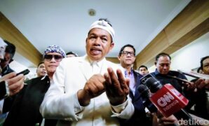 1765775111967-gubernur-jabar-dedi-mulyadi-1763530973997_169