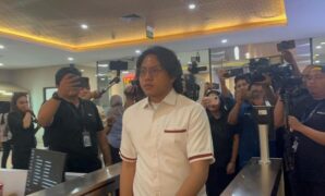 1765775119228-bigmo-dan-resbob-menyambangi-bareskrim-polri-untuk-melakukan-mediasi-terkait-laporan-azizah-salsha-1758268555696_169