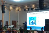 1765818317583-herman-khaeron-saat-menghadiri-konsolidasi-dewan-pimpinan-anak-cabang-dpac-partai-demokrat-se-jawa-barat-di-cirebon-1765805155020_169