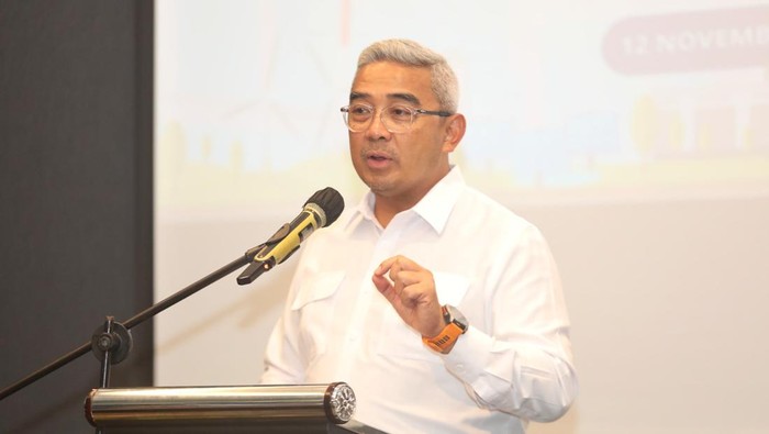 1765861513364-wali-kota-bandung-muhammad-farhan-1762945585942_169