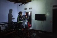 1765861516845-kebakaran-pabrik-tahu-di-kuningan-1765851337769_169