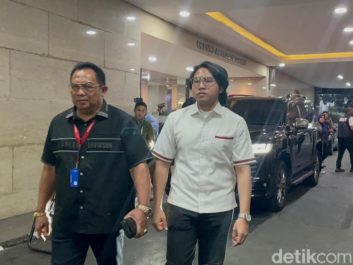 1765861521406-bigmo-dan-resbob-di-bareskrim-polri-1758284983726_43