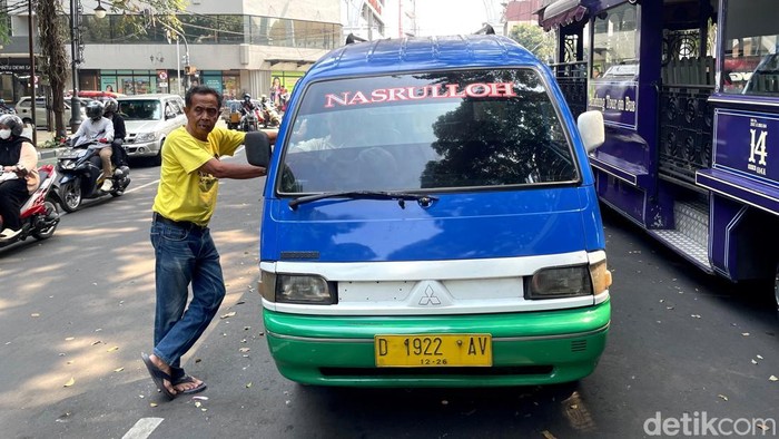 1765883099414-angkot-di-kota-bandung-1754124794323_169