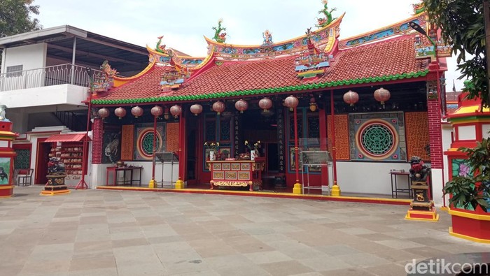 1765904713891-vihara-dewi-welas-asih_169