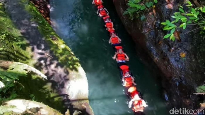 1765991102991-destinasi-wisata-alam-curug-panganten-kabupaten-ciamis_169