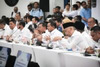 1765991118947-bupati-sumedang-dony-ahmad-munir-saat-menghadiri-rapat-koordinasi-penyelenggaraan-mbg-provinsi-jawa-barat-yang-dipimpin-oleh-m-1765980584136_169