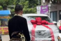 1766034306656-pernikahan-di-nganjuk-yang-viral-karena-mempelai-pria-beri-hadiah-5-ekor-sapi-dan-1-mobil-dengan-total-hampir-rp-1-miliar-1765868398970_169