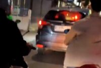 1766034310764-video-viral-warga-mengejar-mobil-yang-diteriaki-pelaku-tabrak-lari-di-bandung-1766025257349_169