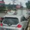 1766055968344-kemacetan-di-jalan-kh-abdullah-bin-nuh-1766044714213_169