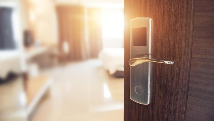 1766077512438-ilustrasi-kamar-hotel-1746766850807_169