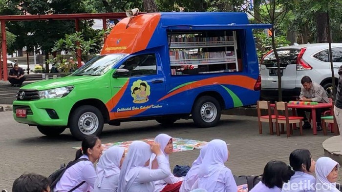 1766077519853-perpustakaan-keliling-1766058151885_169