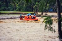 1766077524553-evakuasi-membelah-arus-sungai-cidadap-1766042275709_169